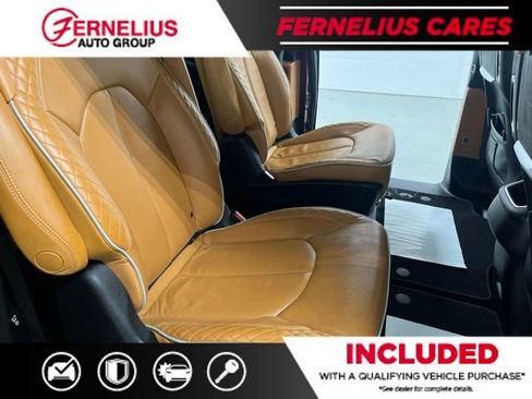 Used 2021 Chrysler Pacifica Pinnacle AWD/4WD image 17