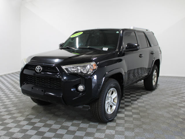 Used 2016 Toyota 4Runner SR5 AWD/4WD image 2