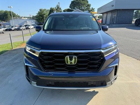 Used 2024 Honda Pilot Elite image 3