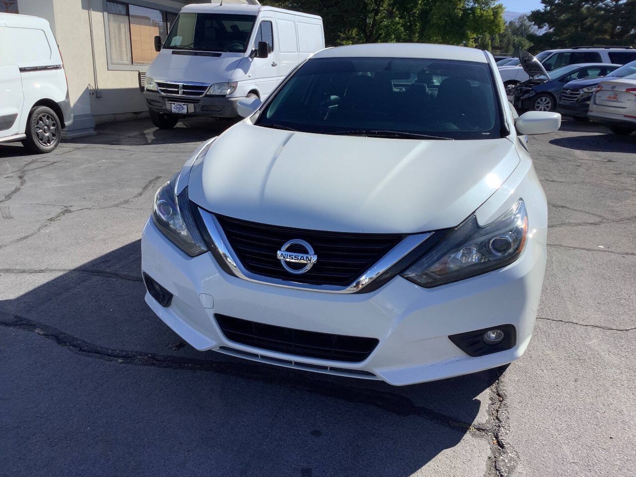 Used 2017 Nissan Altima 3.5 SR FWD image 5