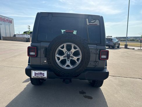 Used 2020 Jeep Wrangler Unlimited Sport AWD/4WD image 6