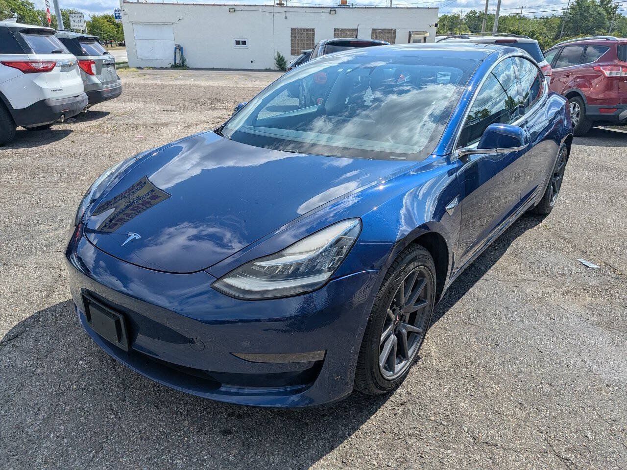 Used 2018 Tesla Model 3 Long Range RWD image 3