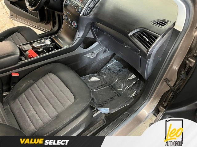 Used 2019 Ford Edge SE w/ SE Fleet Driver's Package FWD image 19