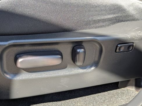 Used 2022 Toyota Tacoma TRD Sport AWD/4WD image 24