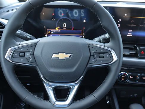 New 2026 Chevrolet TrailBlazer LT w/ Convenience Package FWD image 7