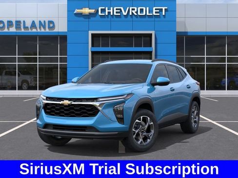 New 2026 Chevrolet Trax LT w/ Driver Confidence Package FWD image 7