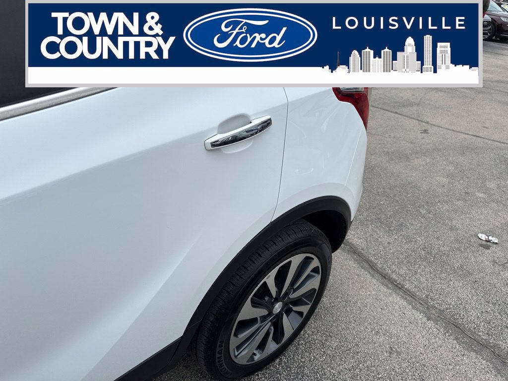 Used 2021 Buick Encore Preferred AWD/4WD image 11