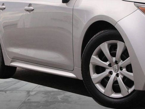 Used 2024 Toyota Corolla LE FWD image 3