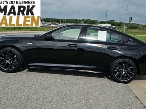 Used 2025 Cadillac CT5 V RWD image 5