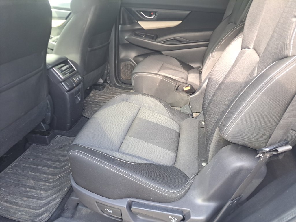 Used 2022 Subaru Ascent Premium w/ Convenience Package AWD/4WD image 11
