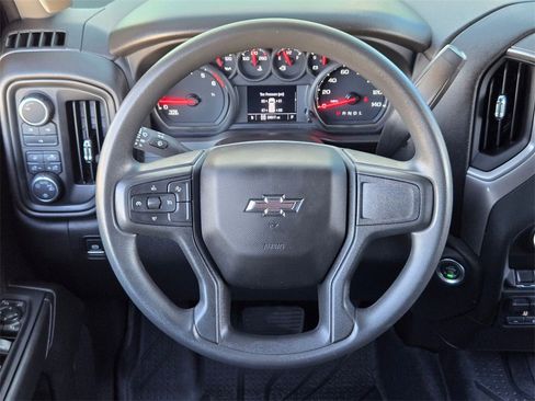 Used 2025 Chevrolet Silverado 2500 Custom w/ Custom Value Package image 20