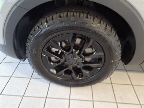Used 2025 Kia Telluride AWD image 5