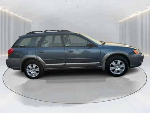 Used 2005 Subaru Outback 2.5i Limited AWD/4WD image 8