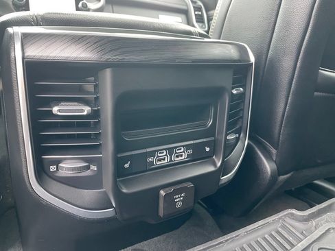 Used 2024 RAM 1500 Laramie AWD/4WD image 15