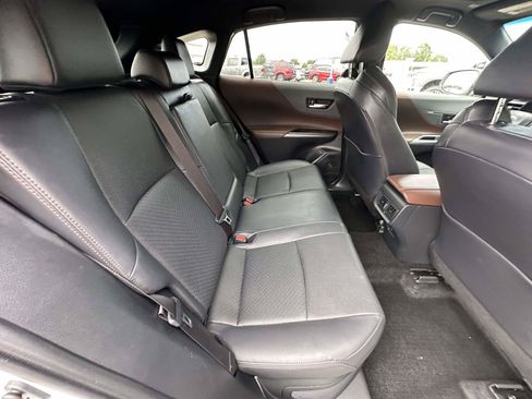 Used 2023 Toyota Venza Limited AWD/4WD image 33
