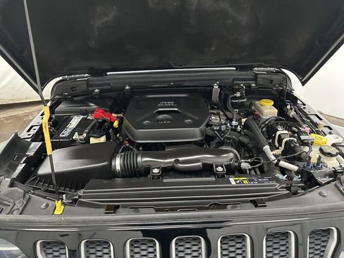 Used 2019 Jeep Wrangler Unlimited Sahara image 30