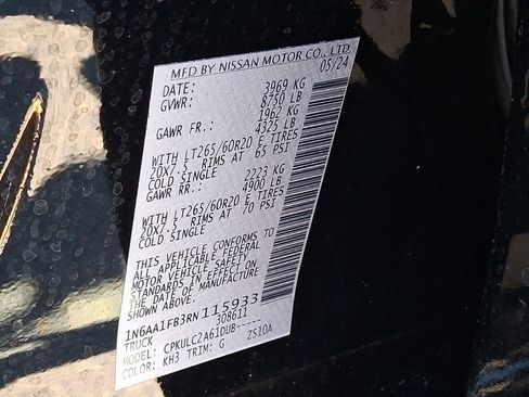 Certified 2024 Nissan Titan SV w/ SV Convenience Package image 27