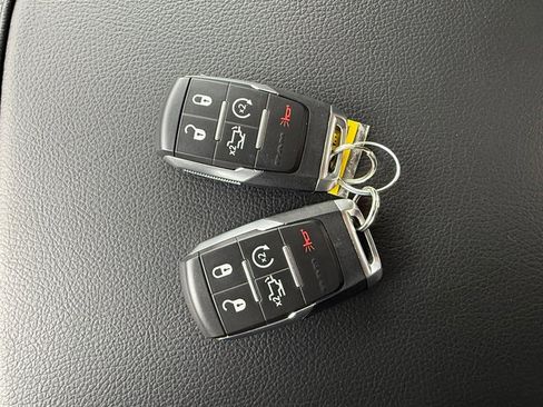 Used 2024 RAM 3500 Laramie image 28