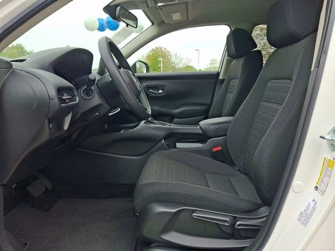Used 2023 Honda HR-V LX image 17