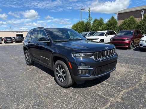 Used 2024 Jeep Grand Cherokee Limited AWD/4WD image 2