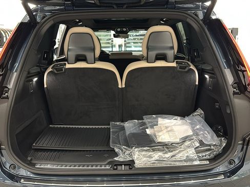 New 2026 Volvo XC90 B5 Core w/ Protection Package Premier image 30