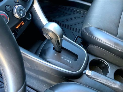 Used 2017 Chevrolet Trax LT w/ LT Convenience Package image 17