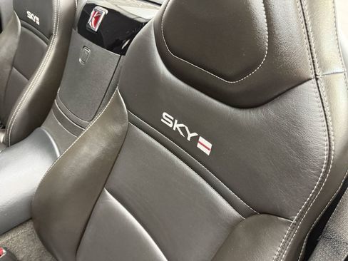 Used 2008 Saturn Sky Red Line RWD image 17