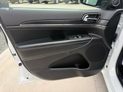 Used 2021 Jeep Grand Cherokee Limited w/ Quick Order Package 28K 80th AWD/4WD image 13