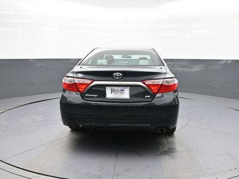 Used 2016 Toyota Camry SE image 7