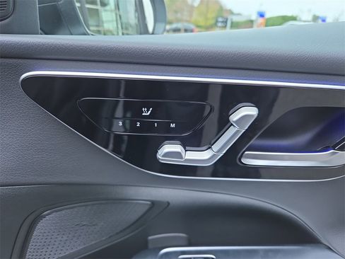 Certified 2025 Mercedes-Benz C 300 4MATIC Sedan image 17
