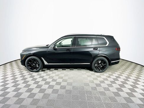 Used 2025 BMW X7 xDrive40i w/ Premium Package image 5