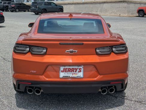 Used 2022 Chevrolet Camaro LT w/ RS Package RWD image 7