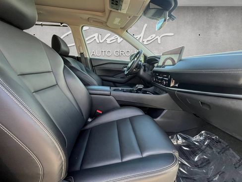 Certified 2024 Nissan Rogue SL w/ SL Premium Package FWD image 24