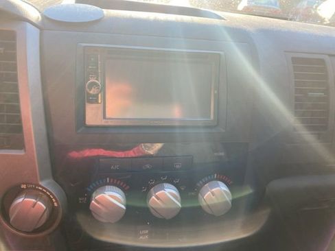 Used 2010 Toyota Tundra 4x4 CrewMax image 24