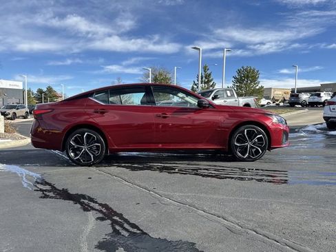 Certified 2024 Nissan Altima 2.5 SR w/ SR Premium Package image 2