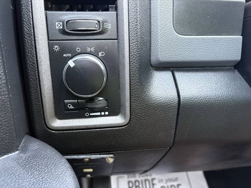Used 2014 RAM 1500 Tradesman w/ Popular Equipment Group AWD/4WD image 29