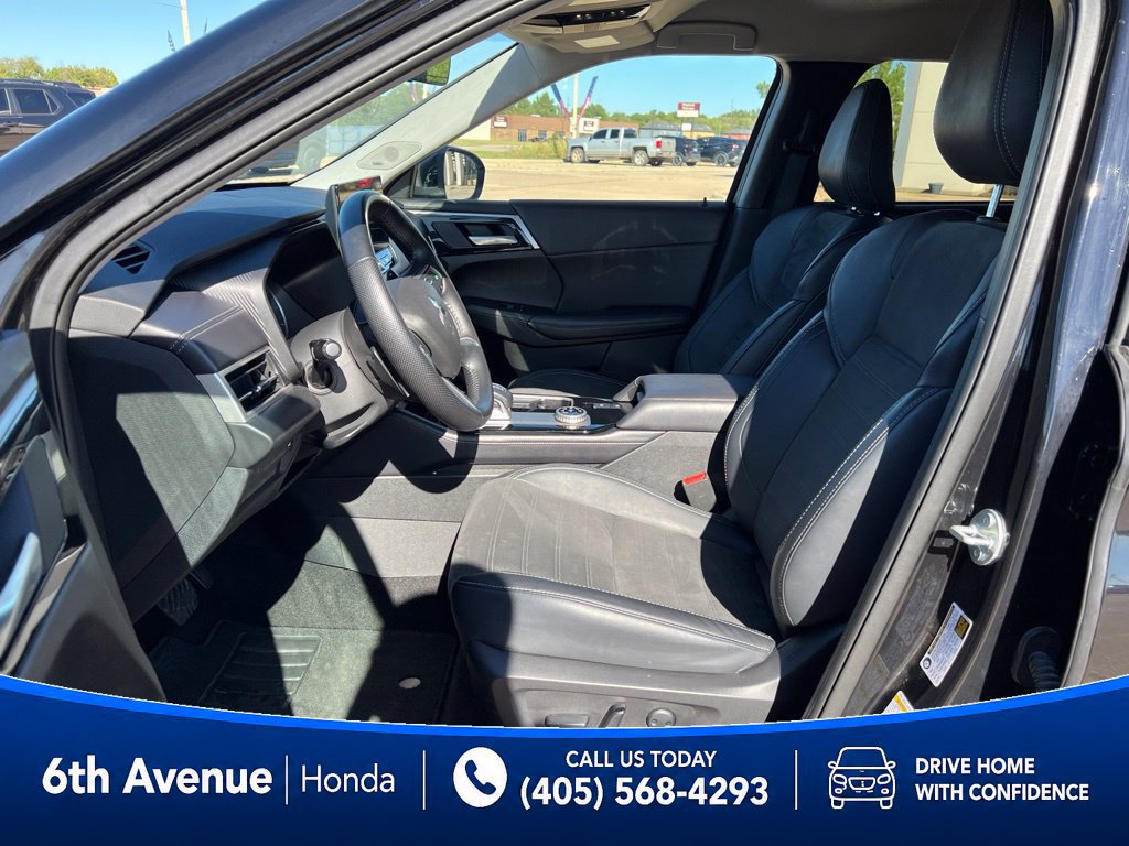 Used 2025 Mitsubishi Outlander SE AWD/4WD image 28
