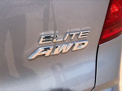 Used 2017 Honda Pilot Elite image 32