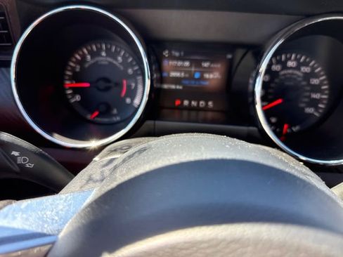 Used 2015 Ford Mustang Coupe RWD image 26