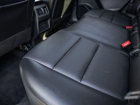 Certified 2022 Nissan Rogue SV w/ SV Premium Package image 32