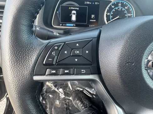 Used 2020 Nissan Leaf SV w/ SV Technology Package image 15
