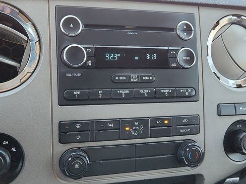 Used 2016 Ford F250 XLT w/ XLT Value Package image 16