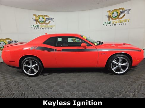 Used 2018 Dodge Challenger R/T Plus RWD image 11