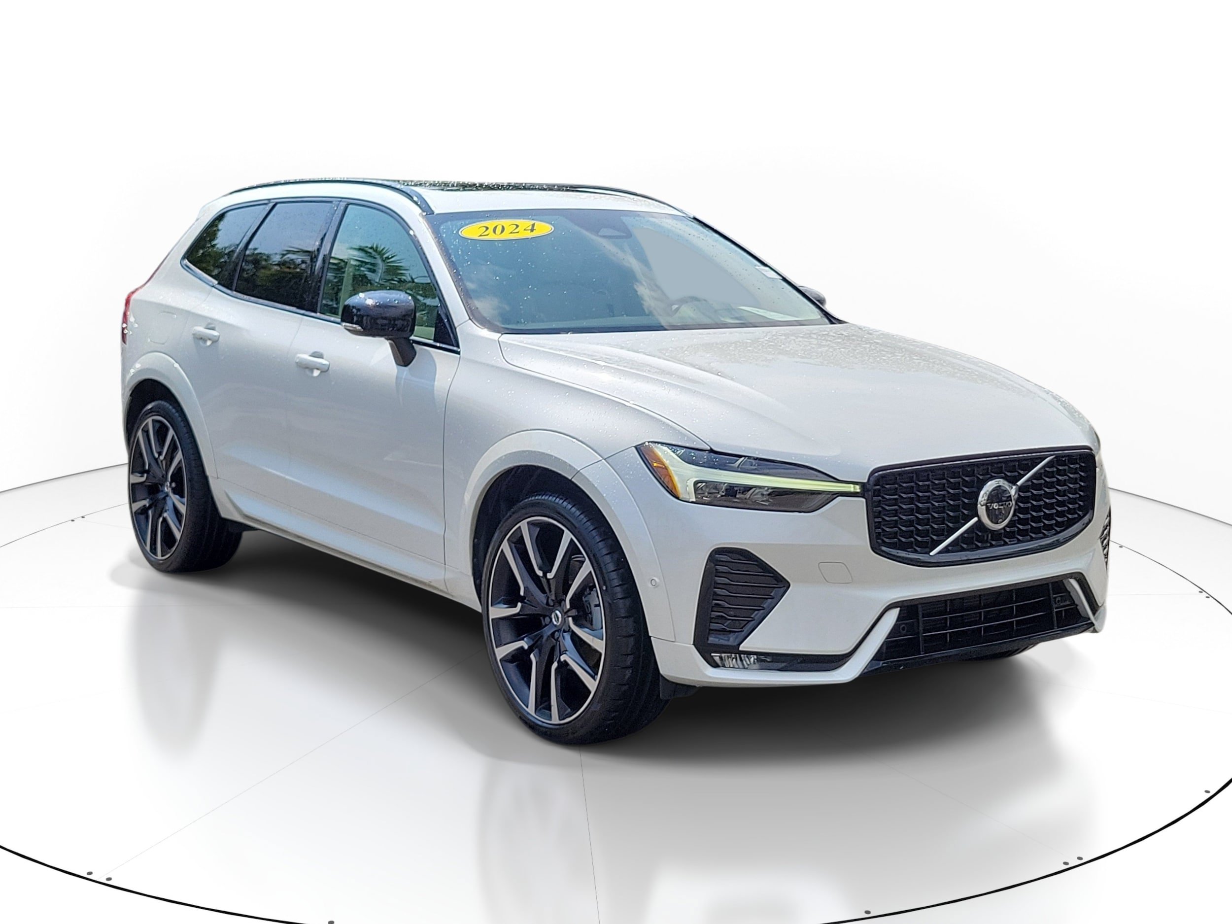 Certified 2024 Volvo XC60 B5 Ultimate w/ Protection Package Premier AWD/4WD image 1