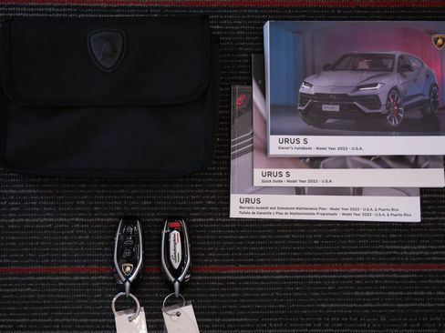 Used 2023 Lamborghini Urus S AWD/4WD image 20