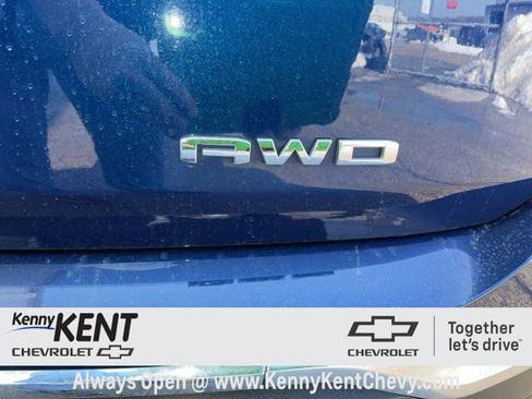 Used 2023 GMC Terrain SLT w/ LPO, Floor Liner Package image 9