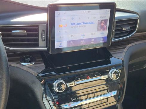 Used 2022 Ford Explorer Limited w/ Equipment Group 301A image 14