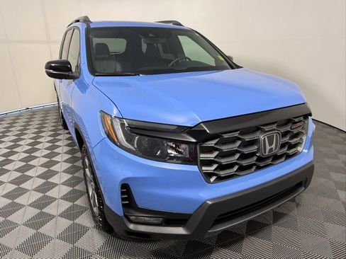 Used 2025 Honda Passport TrailSport image 9