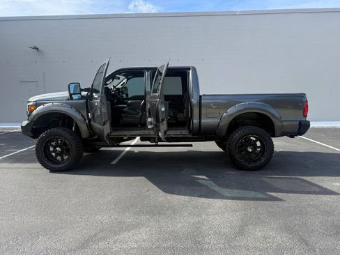 Used 2016 Ford F250 Lariat w/ Lariat Ultimate Package AWD/4WD image 7
