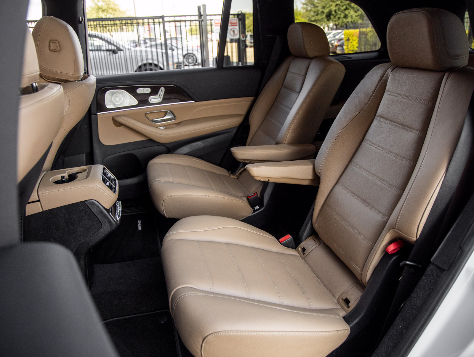 Used 2026 Mercedes-Benz GLS 450 4MATIC image 39